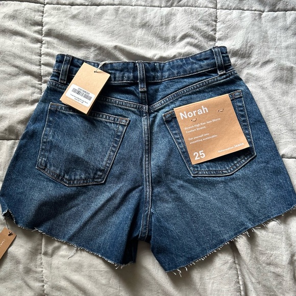 Reformation Norah Stretch High Rise Jean Shorts w/ Frayed Hem NWT - Picture 2 of 6